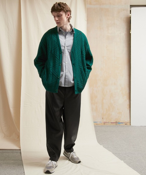 EMMA CLOTHES（エマクローズ）の「シンセティックレザー ワンタックセミワイドテーパードパンツ EMMA CLOTHES（その他パンツ・メンズ・ブラック/グレイッシュベージュ・S/M/L）」の17枚目の写真