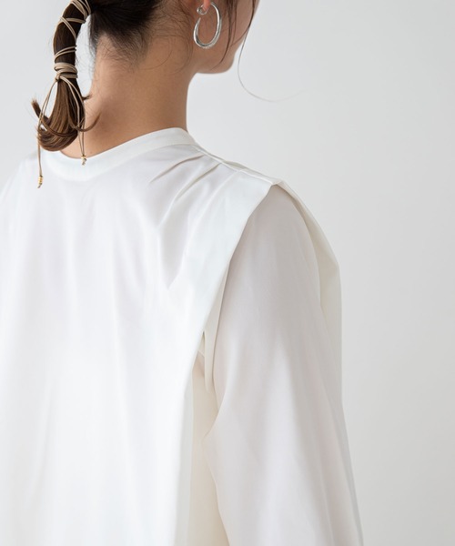 rectangle（レクタングル）の「2wayショルダータックシャツ（シャツ/ブラウス・レディース・ブラック/ベージュ/オフホワイト・FREE）」の6枚目の写真