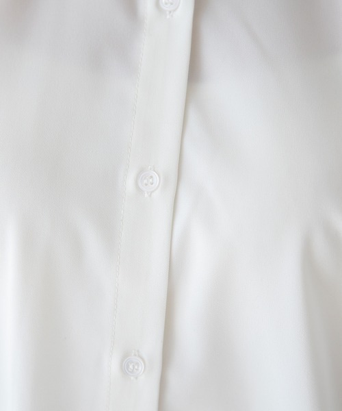 rectangle（レクタングル）の「2wayショルダータックシャツ（シャツ/ブラウス・レディース・ブラック/ベージュ/オフホワイト・FREE）」の4枚目の写真