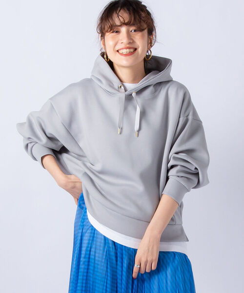 NOLLEY’S（ノーリーズ）の「【WEB限定】ドルマンパーカー（パーカー・レディース・グレイッシュベージュ/ブラウン/ラベンダー/サックスブルー・38）」の3枚目の写真