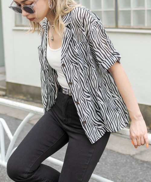RASVOA(ラスボア)の「ゼブラオープンシアーシャツ(シャツ/ブラウス・レディース・グリーン/ブラウン/ブラック・FREE)」の6枚目の写真