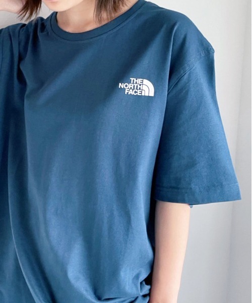 THE NORTH FACE（ザノースフェイス）の「【THE NORTH FACE(ザ・ノースフェイス)】ロゴプリント半袖Tシャツ  BASIC COTTON S/S R/TEE（Tシャツ/カットソー・レディース・ブラック/ホワイト/グレー/アイボリー/ライトベージュ/ライトグレー/ダークネイビー/ライトブラウン/ネイビー/グレー系・M/L/XL）」の14枚目の写真