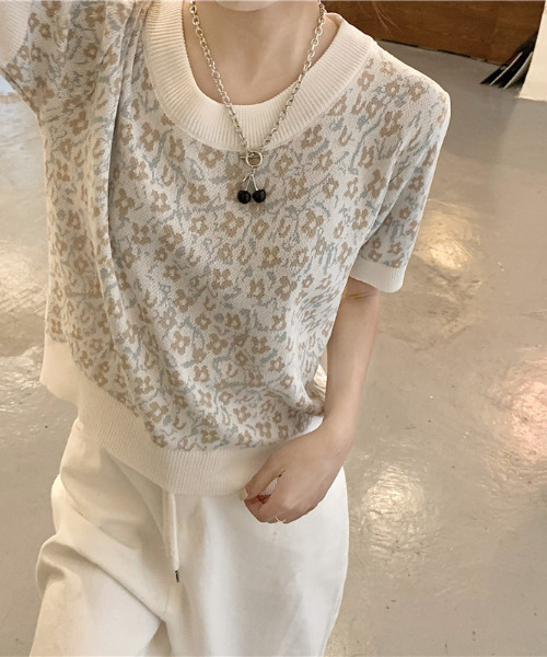 emi+（エミプラス）の「5分袖花柄リブサマーニットプルオーバー（Tシャツ/カットソー・レディース・ベージュ/ブルー/イエロー・FREE）」の17枚目の写真