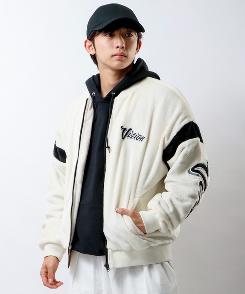 VISION STREET WEAR（ヴィジョンストリートウェア）の「VISION STREET WEAR 袖ワッペンエコファーブルゾン（ブルゾン・メンズ・ブラック/オフホワイト/ネイビー/ベージュ・L/M/LL）」の8枚目の写真