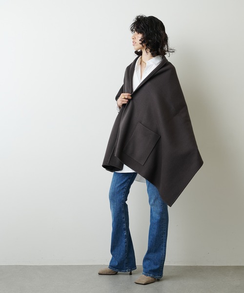 Whim Gazette(ウィムガゼット)の「リバーケープ(その他アウター・レディース・ライトグレー/ダークブラウン・FREE)」の18枚目の写真