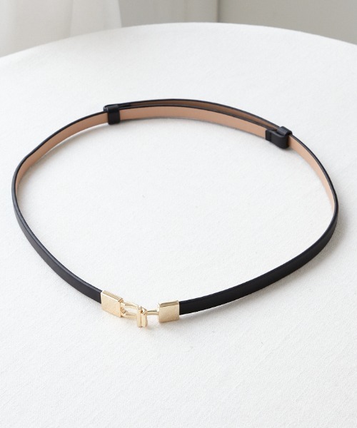 AIMER（エメ）の「スクエアバックルスライド式ベルト（ベルト・レディース・ダークグレー/グレイッシュベージュ/ブラック・FREE）」の7枚目の写真