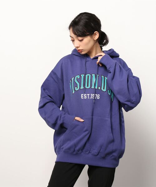VISION STREET WEAR(ヴィジョンストリートウェア)の「VISION STREET WEAR/ヴィジョンストリートウェア ビッグシルエット ベロアワッペン カレッジ ロゴ スウェット パーカー(パーカー・メンズ・チャコールグレー/パープル/オートミール/グレー系その他・LL/M/L)」の20枚目の写真