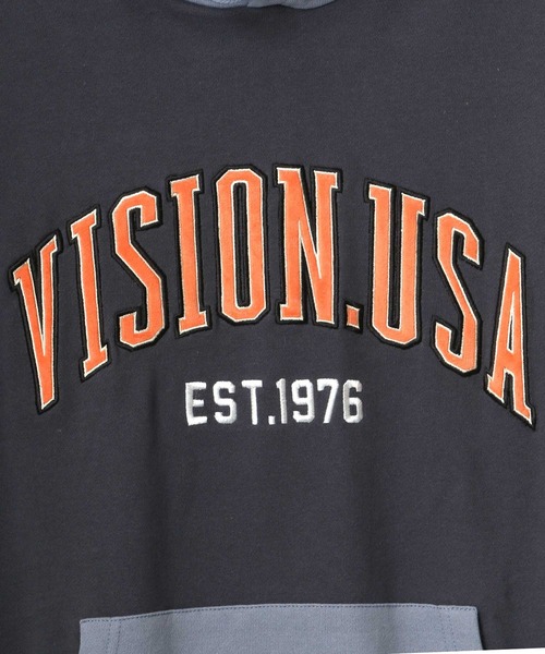 VISION STREET WEAR(ヴィジョンストリートウェア)の「VISION STREET WEAR/ヴィジョンストリートウェア ビッグシルエット ベロアワッペン カレッジ ロゴ スウェット パーカー(パーカー・メンズ・チャコールグレー/パープル/オートミール/グレー系その他・LL/M/L)」の8枚目の写真