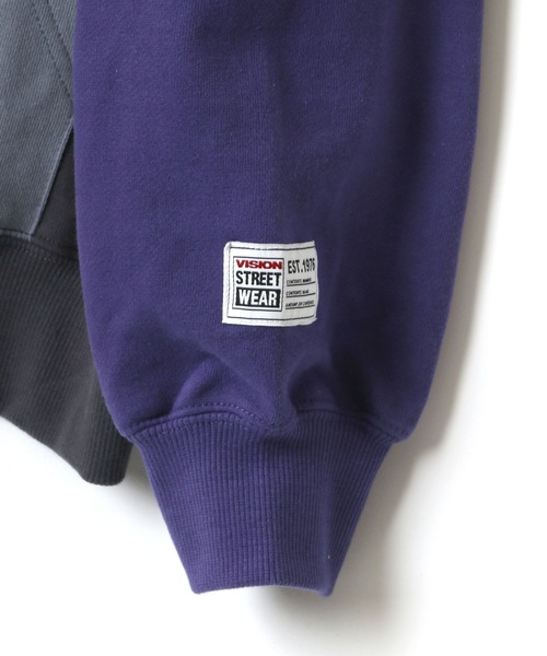 VISION STREET WEAR(ヴィジョンストリートウェア)の「VISION STREET WEAR/ヴィジョンストリートウェア ビッグシルエット ベロアワッペン カレッジ ロゴ スウェット パーカー(パーカー・メンズ・チャコールグレー/パープル/オートミール/グレー系その他・LL/M/L)」の6枚目の写真