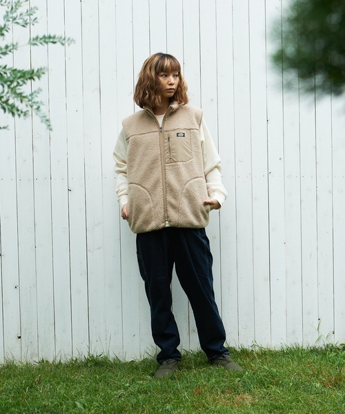 OUTDOOR PRODUCTS(アウトドアプロダクツ)の「【OUTDOOR PRODUCTS/アウトドアプロダクツ】防風ボアベスト ユニセックス ワンポイントブランドロゴ(ブルゾン・メンズ・オフホワイト/アイボリー/ベージュ/カーキ・SMALL/LARGE/X-LARGE/MEDIUM)」の9枚目の写真