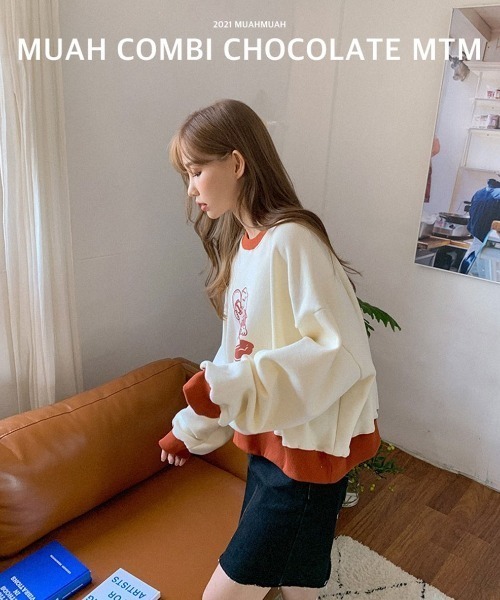 muahmuah(ムーアムーア)の「A'GEM/9 × .kom『muah muah/ムーアムーア』MUAH COMBI CHOCOLATE OVERFIT MTM/コンビカラー チョコレート スウェットシャツ(スウェット・レディース・ブラック/ブラウン/アイボリー/ボルドー・FREE)」の21枚目の写真