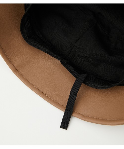 AZUL by moussy(アズールバイマウジー)の「FAUX LEATHER FLARE HAT/フェイクレザーフレアハット(ハット・レディース・ライトブラウン/ブラック・FREE)」の15枚目の写真