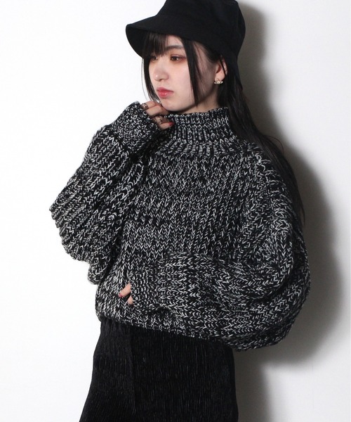 one way（ワンウェイ）の「【oneway Jeans】バルキーショートニット（ニット/セーター・レディース・ブラック/パープル/ブラウン系その他/ライトブラウン/ライトグレー/ライトブルー・FREE）」の2枚目の写真