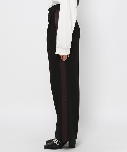 PAGEBOY（ページボーイ）の「CORE / ドレスラインワイドパンツ（その他パンツ・レディース・ホワイト系その他/ブラック/チャコールグレー・SMALL/MEDIUM）」の8枚目の写真