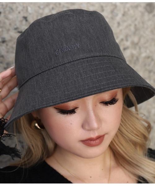 ANAP(アナップ)の「刺繍ブリーチカラーバケットハット(ハット・レディース・ベージュ/スミクロ・FREE)」の4枚目の写真