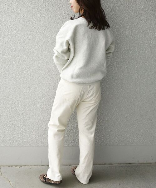 Champion（チャンピオン）の「Champion:〈ウォッシャブル〉リバースウィーブ クルーネック カレッジ ロゴ スウェット（スウェット・レディース・ナチュラル/ライトグレー・ONE SIZE）」の14枚目の写真