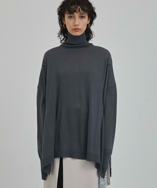 A + TOKYO（エープラストウキョウ）の「タートルネックポンチョニット（ニット/セーター・レディース・ベージュ/グレー・FREE）」の21枚目の写真