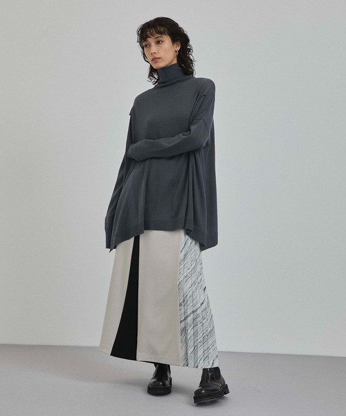 A + TOKYO（エープラストウキョウ）の「タートルネックポンチョニット（ニット/セーター・レディース・ベージュ/グレー・FREE）」の16枚目の写真