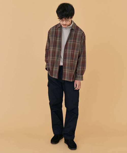 URBAN RESEARCH DOORS(アーバンリサーチドアーズ)の「White Label ミリタリークロス 6ポケットカーゴパンツ(その他パンツ・メンズ・ネイビー・MEDIUM/LARGE)」の3枚目の写真