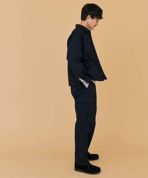 URBAN RESEARCH DOORS(アーバンリサーチドアーズ)の「White Label ミリタリークロス 6ポケットカーゴパンツ(その他パンツ・メンズ・ネイビー・MEDIUM/LARGE)」の4枚目の写真