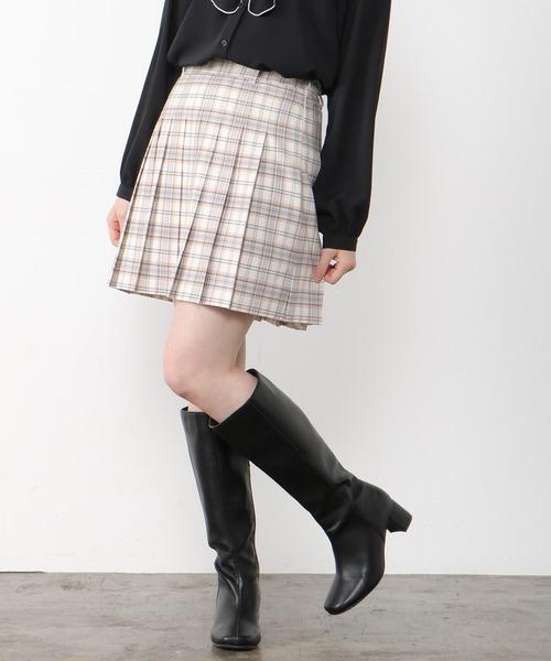 Honeys（ハニーズ）の「プリーツスカート（スカート・レディース・ホワイト系その他2/ホワイト系その他/ベージュ系その他/ブルー系その他/ブラック/ピンク系その他/グリーン系その他/ブラウン/グリーン・S/M/L/SS/LL）」の3枚目の写真