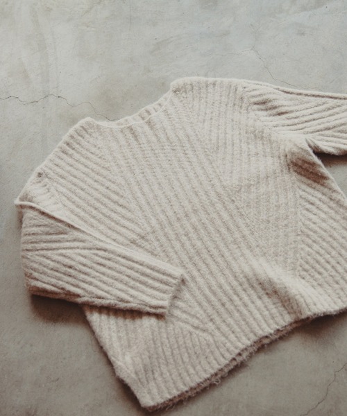 Kari & lili（カウリアンドリィリィ）の「ウール混ニットプルオーバー（ニット/セーター・レディース・ブルー/ベージュ/ブラウン/ブラック・FREE）」の4枚目の写真