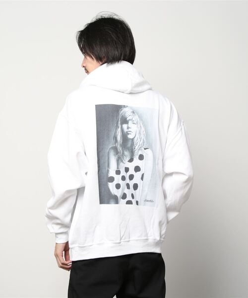 CRAZY FERRET（クレイジーフェレット）の「【ZOZO限定販売】イラストレーターYOICHIROとのスペシャルコラボパーカー 長袖（パーカー・メンズ・ホワイト/ブラック/グレー/ホワイト系1/ホワイト系2/ブラック系/ブラック系2/グレー系1/グレー系2・FREE）」の16枚目の写真