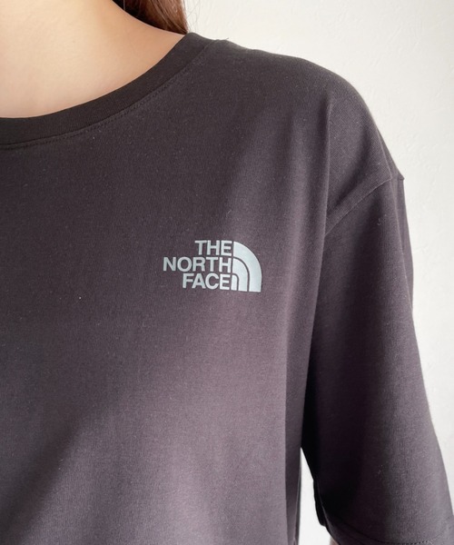 THE NORTH FACE（ザノースフェイス）の「THE NORTH FACE(ザ ノース フェイス)/COTTON LOGO S/S R/TEE/コットン バックロゴ Tシャツ（Tシャツ/カットソー・レディース・ホワイト/ブラック/アイボリー/チャコールグレー・M/L/XL/XXL/S）」の21枚目の写真