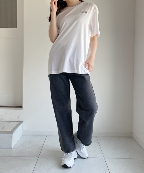 THE NORTH FACE（ザノースフェイス）の「THE NORTH FACE(ザ ノース フェイス)/COTTON LOGO S/S R/TEE/コットン バックロゴ Tシャツ（Tシャツ/カットソー・レディース・ホワイト/ブラック/アイボリー/チャコールグレー・M/L/XL/XXL/S）」の6枚目の写真