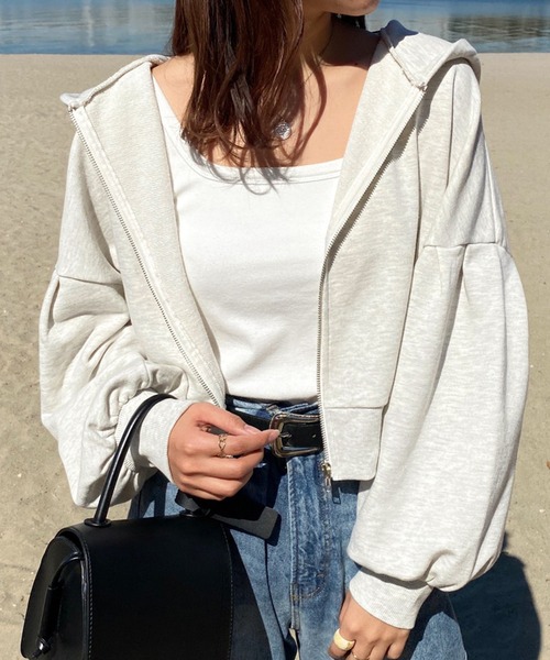 apres jour(アプレジュール)の「袖ボリュームジップパーカー【ZOZOTOWN限定アイテム】(パーカー・レディース・パープル/オフホワイト/ピンク/ブルー/ナチュラル・X-LARGE/フリー)」の3枚目の写真