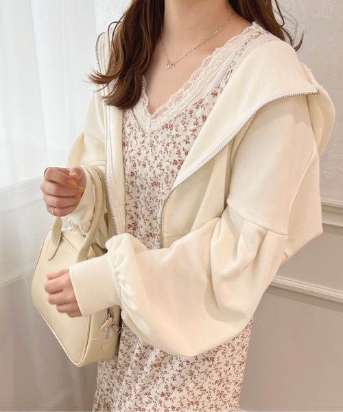 apres jour(アプレジュール)の「袖ボリュームジップパーカー【ZOZOTOWN限定アイテム】(パーカー・レディース・パープル/オフホワイト/ピンク/ブルー/ナチュラル・X-LARGE/フリー)」の14枚目の写真