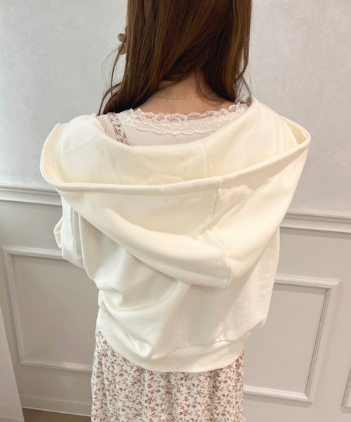 apres jour(アプレジュール)の「袖ボリュームジップパーカー【ZOZOTOWN限定アイテム】(パーカー・レディース・パープル/オフホワイト/ピンク/ブルー/ナチュラル・X-LARGE/フリー)」の17枚目の写真