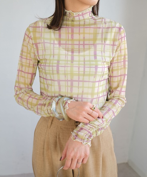 ＡＮＤＪ（アンドジェイ）の「水彩チェック柄パワーメッシュシアートップス（Tシャツ/カットソー・レディース・グリーン/ライム・M）」の11枚目の写真