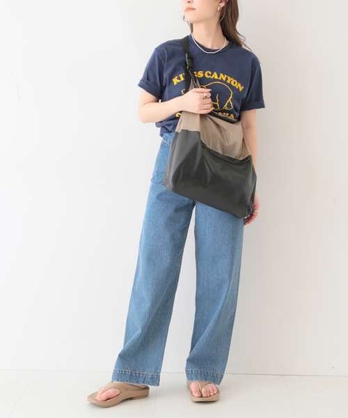 SLOBE IENA（スローブイエナ）の「【MEYAME / メヤメ】SLOBE別注 BRIGHT ROLL ショルダーバッグ◆（ショルダーバッグ・レディース・ベージュ/ブルー・FREE）」の3枚目の写真