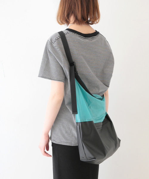 SLOBE IENA（スローブイエナ）の「【MEYAME / メヤメ】SLOBE別注 BRIGHT ROLL ショルダーバッグ◆（ショルダーバッグ・レディース・ベージュ/ブルー・FREE）」の10枚目の写真