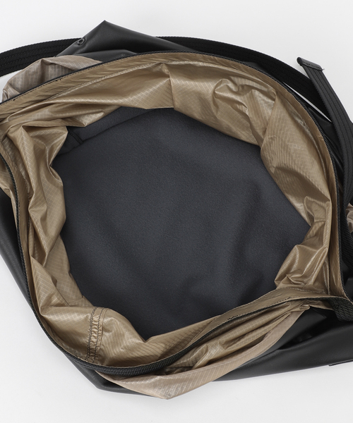 SLOBE IENA（スローブイエナ）の「【MEYAME / メヤメ】SLOBE別注 BRIGHT ROLL ショルダーバッグ◆（ショルダーバッグ・レディース・ベージュ/ブルー・FREE）」の18枚目の写真