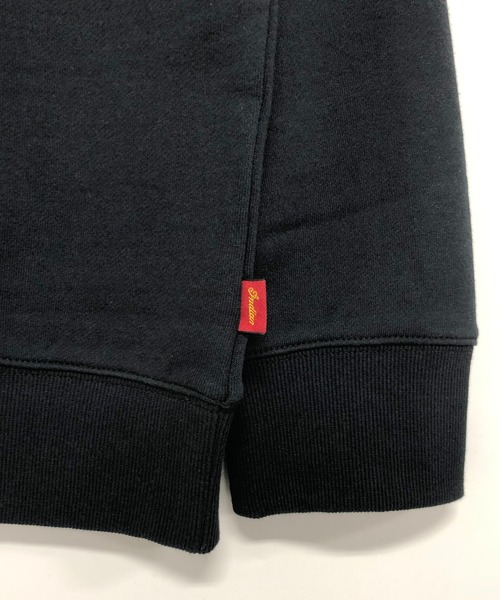 INDIAN MOTOCYCLE(インディアンモトサイクル)の「【Indian】裏毛スウェット / インディアンフロッキープリント オーバーサイズ ルーズトレーナー(スウェット・メンズ・グレイッシュベージュ/オフホワイト/グリーン/ブラック/グレイッシュブルー・52/50/48)」の11枚目の写真
