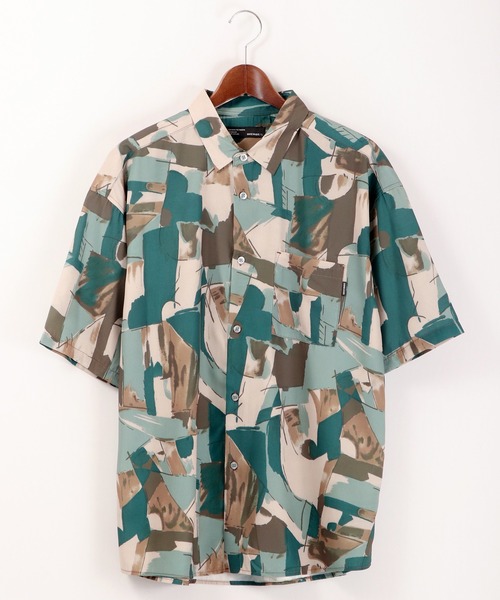 Naive magic(ナイーブマジック)の「とろみシルクタッチ総柄ヴィンテージ半袖ルーズシャツ(シャツ/ブラウス・メンズ・ホワイト/ライトグレー/ブラック/ブラウン/グレー/グリーン/アイボリー/その他/ホワイト系その他/ブラック系その他・M/L)」の9枚目の写真