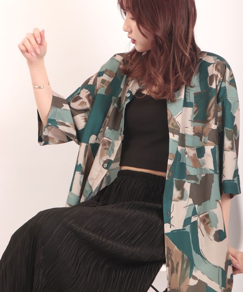 Naive magic(ナイーブマジック)の「とろみシルクタッチ総柄ヴィンテージ半袖ルーズシャツ(シャツ/ブラウス・メンズ・ホワイト/ライトグレー/ブラック/ブラウン/グレー/グリーン/アイボリー/その他/ホワイト系その他/ブラック系その他・M/L)」の16枚目の写真