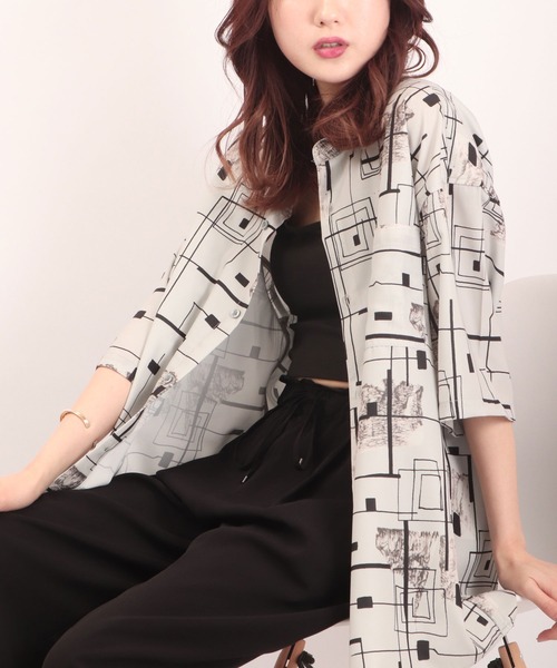 Naive magic(ナイーブマジック)の「とろみシルクタッチ総柄ヴィンテージ半袖ルーズシャツ(シャツ/ブラウス・メンズ・ホワイト/ライトグレー/ブラック/ブラウン/グレー/グリーン/アイボリー/その他/ホワイト系その他/ブラック系その他・M/L)」の22枚目の写真