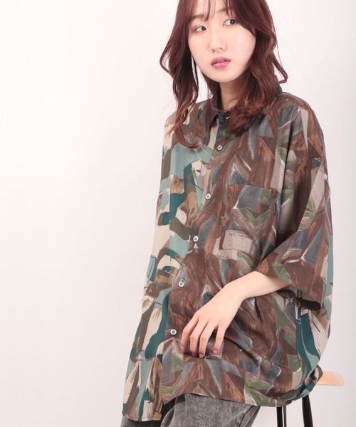 Naive magic(ナイーブマジック)の「とろみシルクタッチ総柄ヴィンテージ半袖ルーズシャツ(シャツ/ブラウス・メンズ・ホワイト/ライトグレー/ブラック/ブラウン/グレー/グリーン/アイボリー/その他/ホワイト系その他/ブラック系その他・M/L)」の13枚目の写真