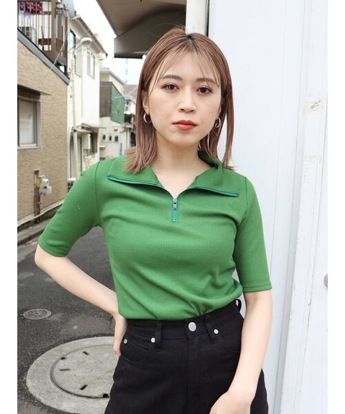 MURUA（ムルーア）の「ハーフジップタイトテレコトップス（ポロシャツ・レディース・ホワイト/ブラック/グリーン・FREE）」の11枚目の写真