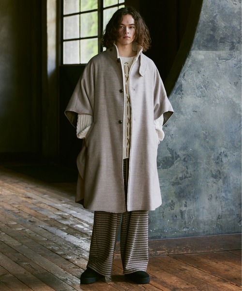 CASPER JOHN（キャスパージョン）の「Over melton poncho/オーバーメルトンポンチョ（ポンチョ・メンズ・アイボリー/ブラック・FREE）」の7枚目の写真