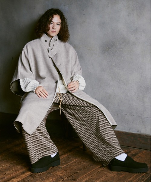 CASPER JOHN（キャスパージョン）の「Over melton poncho/オーバーメルトンポンチョ（ポンチョ・メンズ・アイボリー/ブラック・FREE）」の3枚目の写真