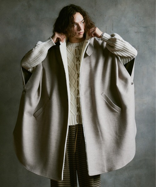 CASPER JOHN（キャスパージョン）の「Over melton poncho/オーバーメルトンポンチョ（ポンチョ・メンズ・アイボリー/ブラック・FREE）」の4枚目の写真