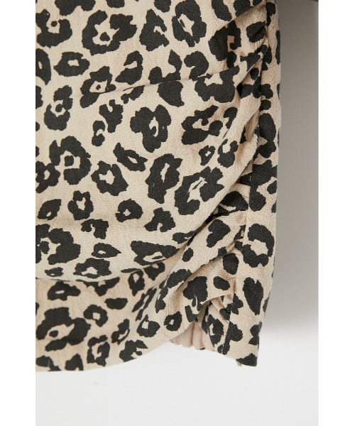 MOUSSY(マウジー)の「PUFF SLEEVE GATHERED トップス(シャツ/ブラウス・レディース・オフホワイト/ブラック/ベージュ系その他・1/2)」の6枚目の写真