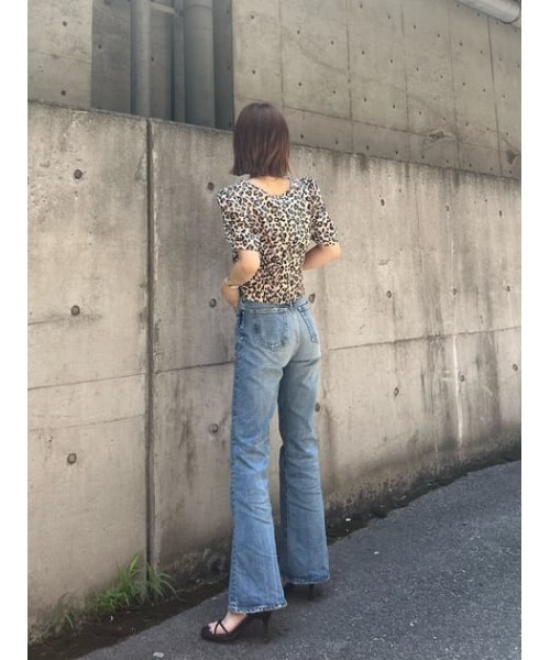 MOUSSY(マウジー)の「PUFF SLEEVE GATHERED トップス(シャツ/ブラウス・レディース・オフホワイト/ブラック/ベージュ系その他・1/2)」の17枚目の写真