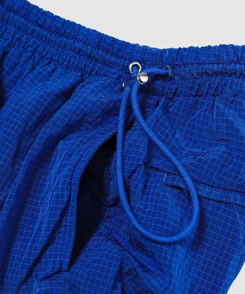SUNNEI（スンネイ）の「DOUBLE ELASTIC CARGO PANTS（その他パンツ・メンズ・ブルー/ブラウン・M/L）」の4枚目の写真