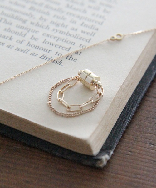 LEPSIM(レプシィム)の「アソートフープマグネットイヤリング 135923(イヤリング・レディース・ホワイト/ゴールド/シルバー/ホワイト系その他・ONE SIZE)」の4枚目の写真