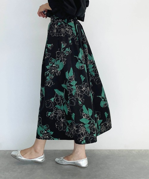 PICCIN（ピッチン）の「フラワーフレアスカート（スカート・レディース・ブラック/ネイビー・M）」の6枚目の写真